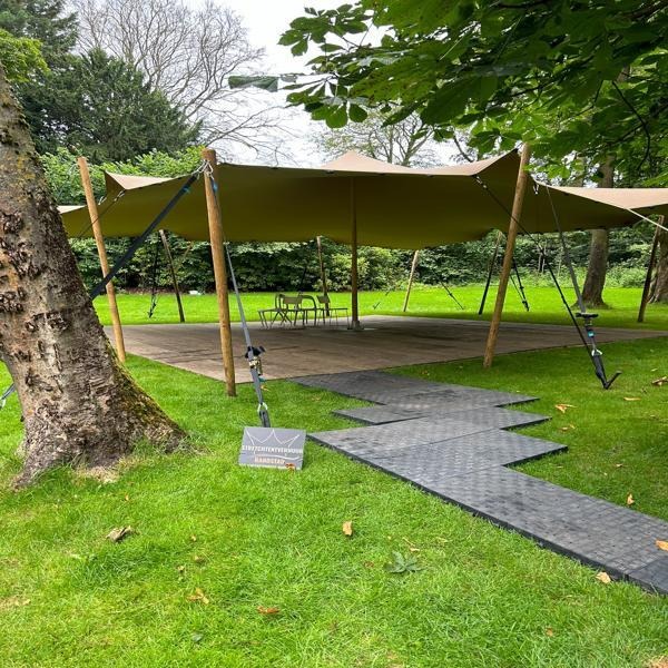 Stretchtent 25x10 meter